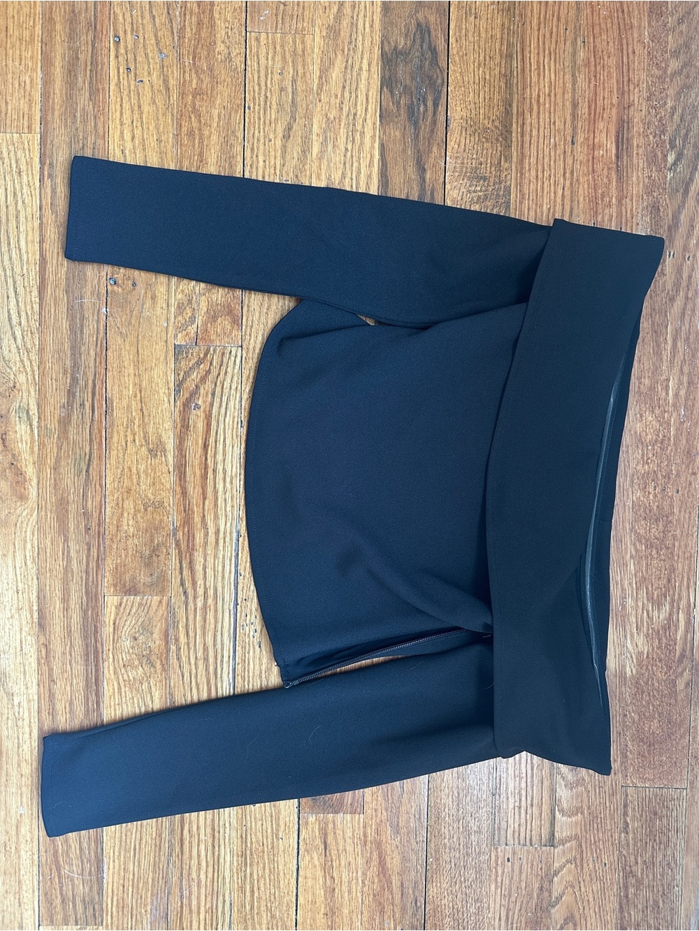 Abercrombie & Fitch Black Off-Shoulder Crop Top